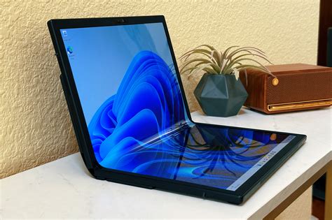 パソコン asus と未来のデジタルライフスタイル